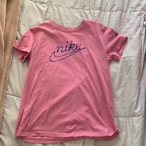 girls nike shirt